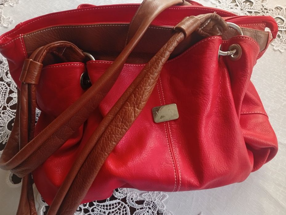 Шкіряна червона сумка
