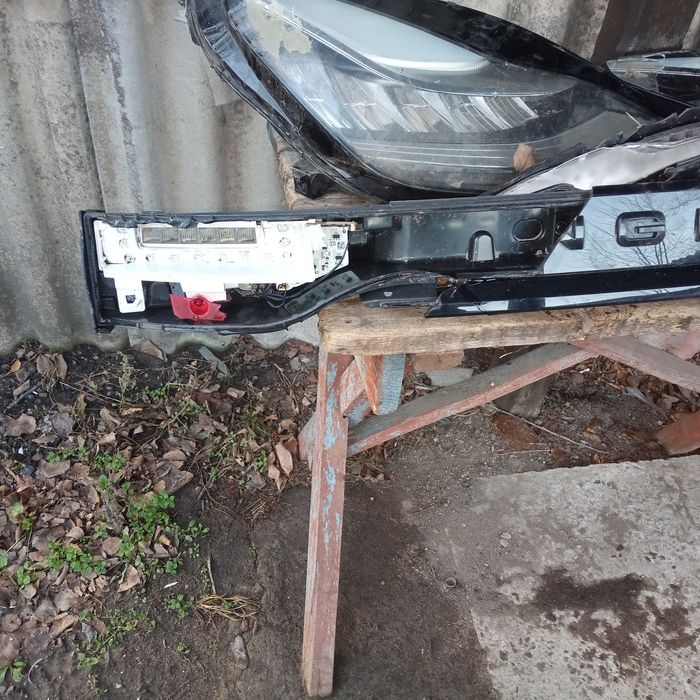 Продам битые лед фары