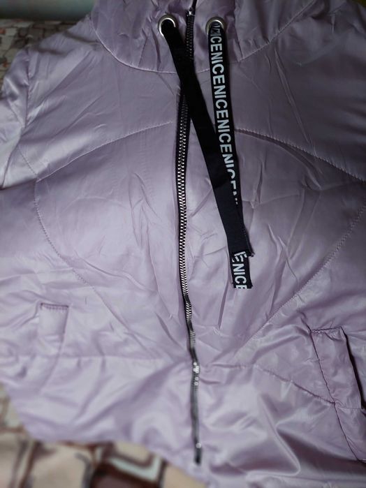 Весняна куртка 44 розміру