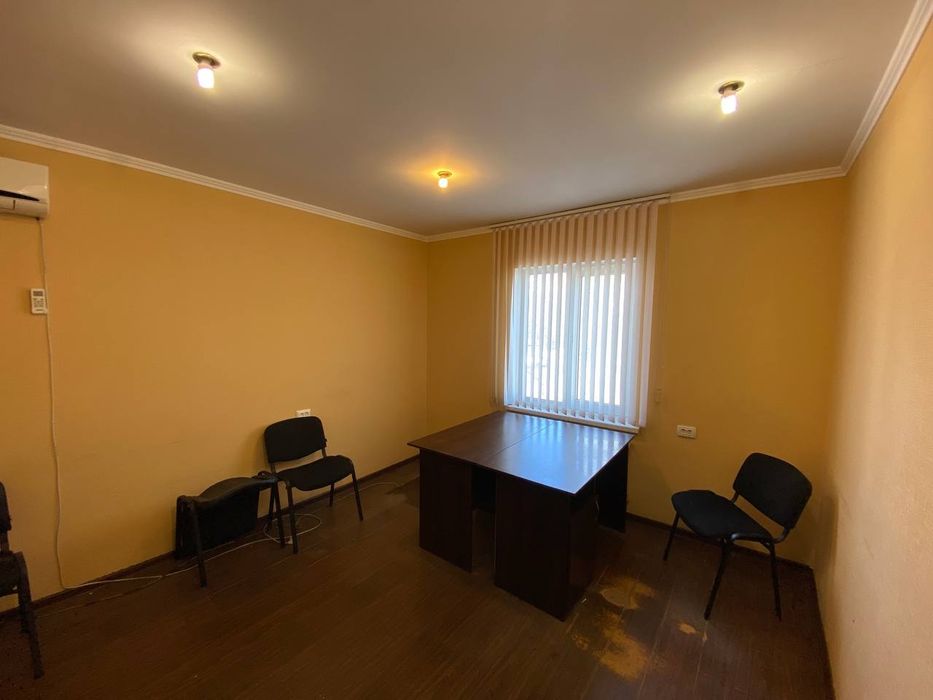 Аренда офисного помещения Б.Морская/М.Морская 15м 3500грн