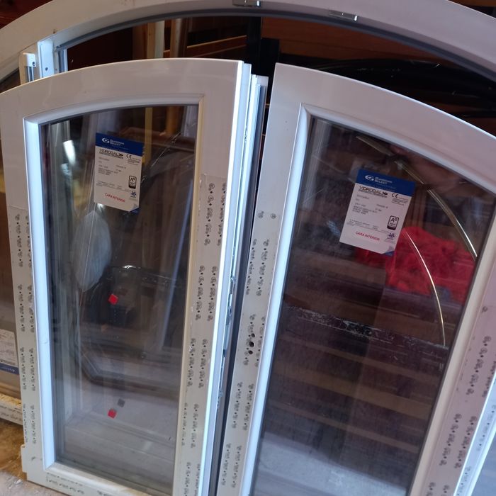 Caixilho Oval Rehau64740457426817122