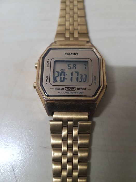 Zegarek nareczny Casio LA680WE ILLUMINATOR 3284 maly damski meski unisex modul 3284 zgrabny podswietlenie kolor zloty