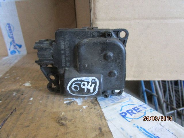 Motor da comporta da sofagem NISSAN Navara Pick Up (D22)