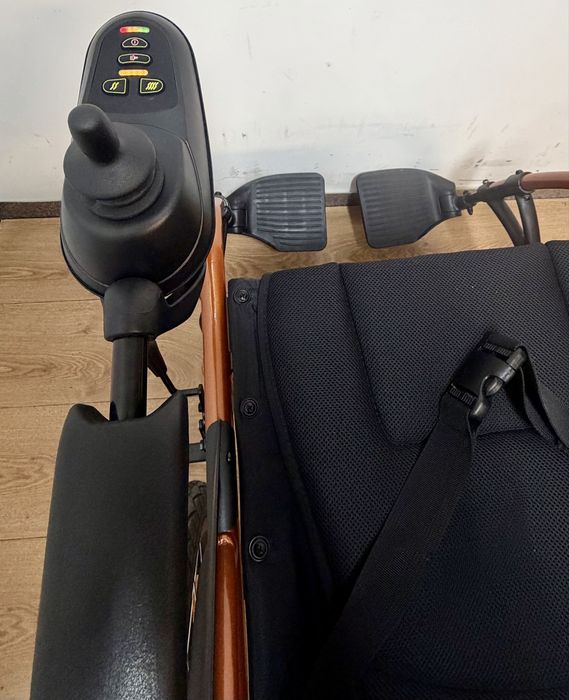 Wózek inwalidzki lekki skladany lekka bateria