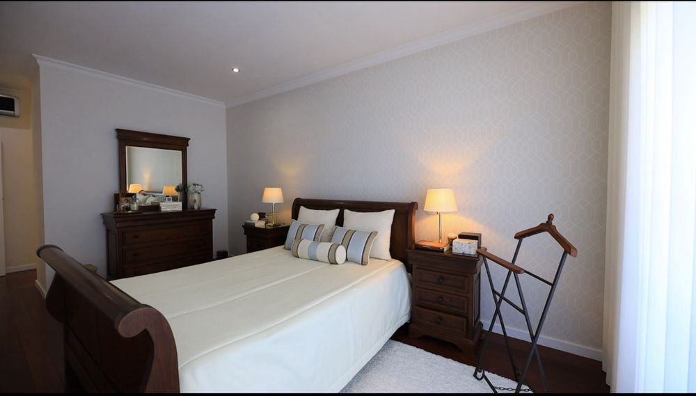 Mobília de Quarto de Casal como nova