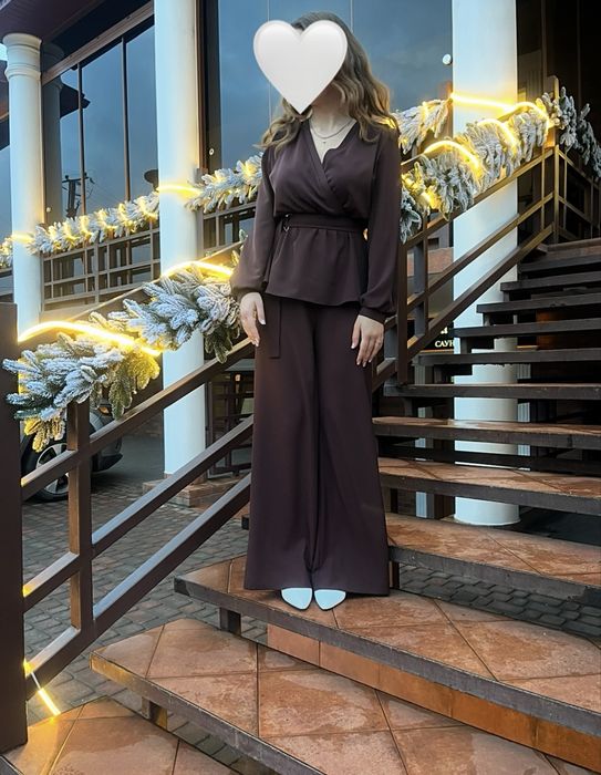 Стильний жіночий костюм (блуза + штани)