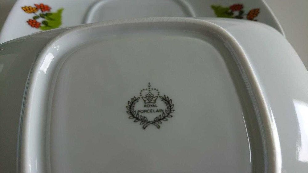 Pratos de chá (porcelana)