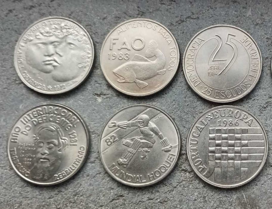 Moedas de 25$00 da Republica Portuguesa