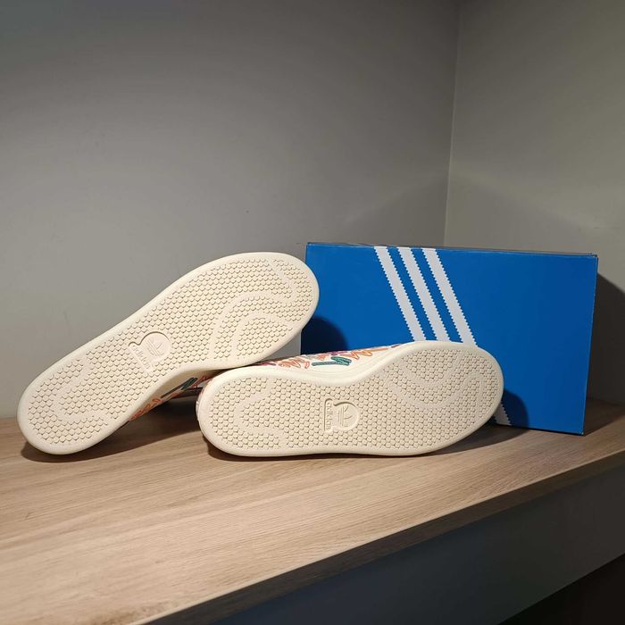 Adidas Stan Smith Pride r. 45 1/3 (29 cm) GX6394 White/Cream White