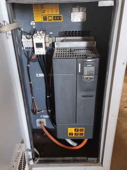 Sprężarka śrubowa ATLAS COPCO GA30VSD FF  z osuszaczem - Kompresor
