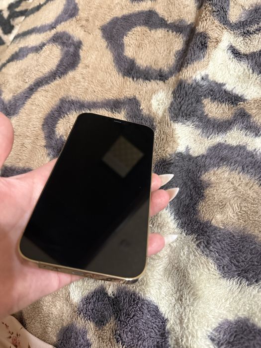 Продам IPhone 12 pro max