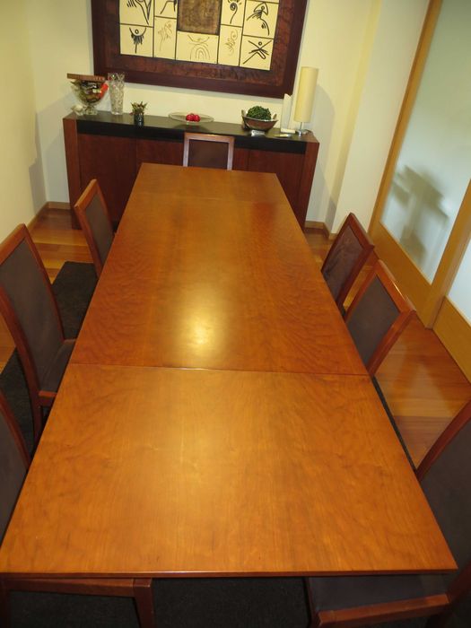 Mesa de jantar para 12 pessoas
