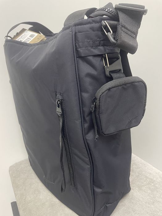 Сумка унісекс Nike NSW Commute Tote Black FZ6130-011 Оригінал 20L Сумка для ноутбука Nike