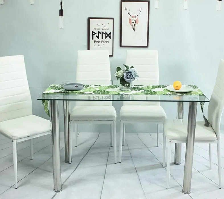 Стеклянный кухонный обеденный стол и стулья Скляний стіл та стільці