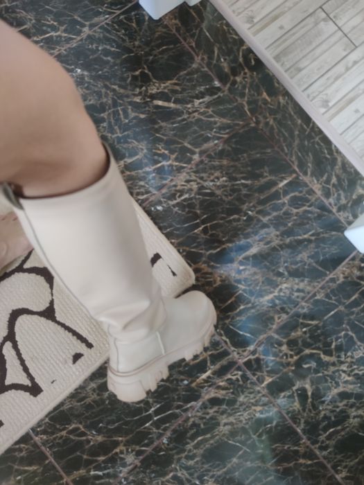 Шкіряні брендові чоботи