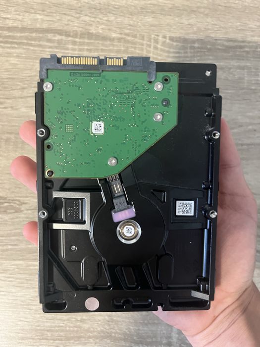 Жесткий диск Seagate baracuda 1 tb