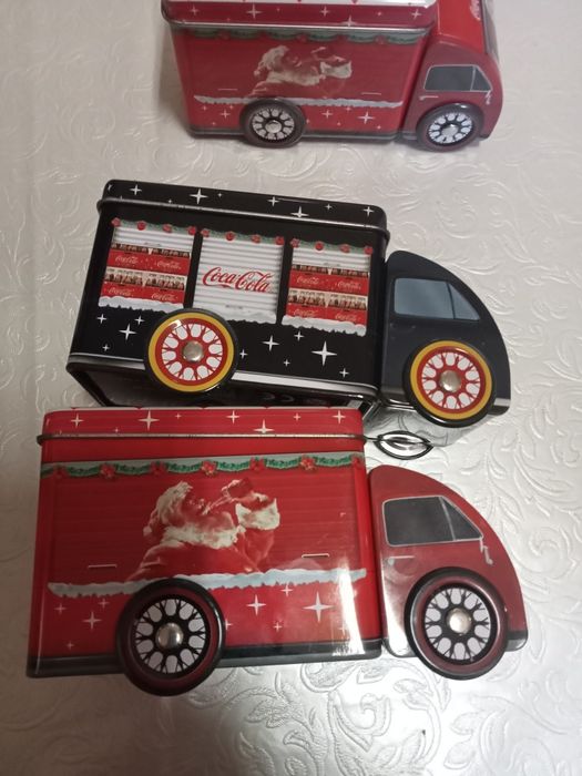 Carrinhos de metal
