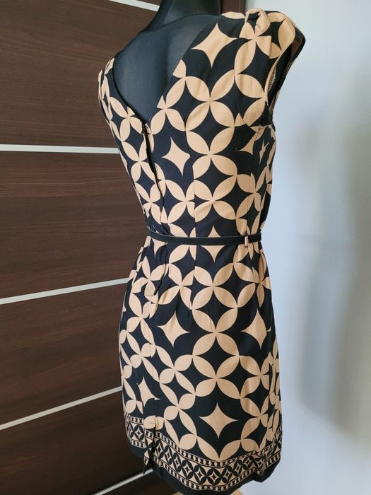 Śliczna sukienka Dorothy Perkins, rozm. 36.