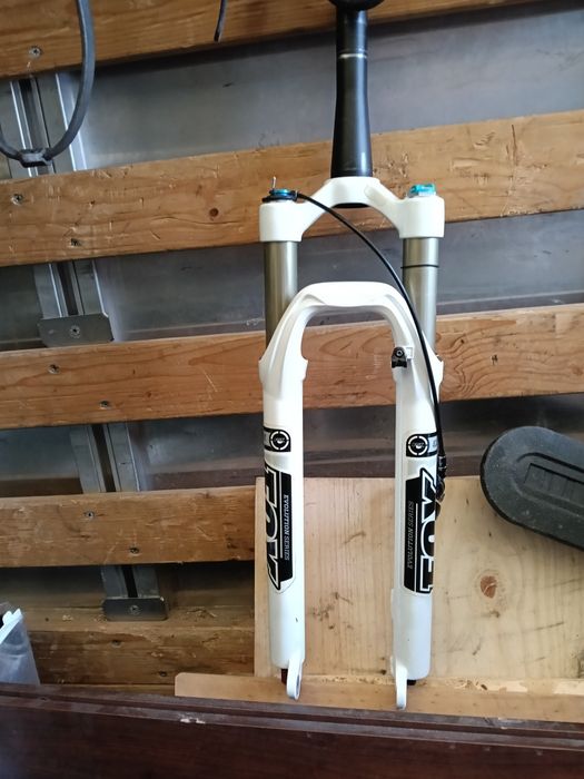 Suspensão Fox evolution series c bloqueio