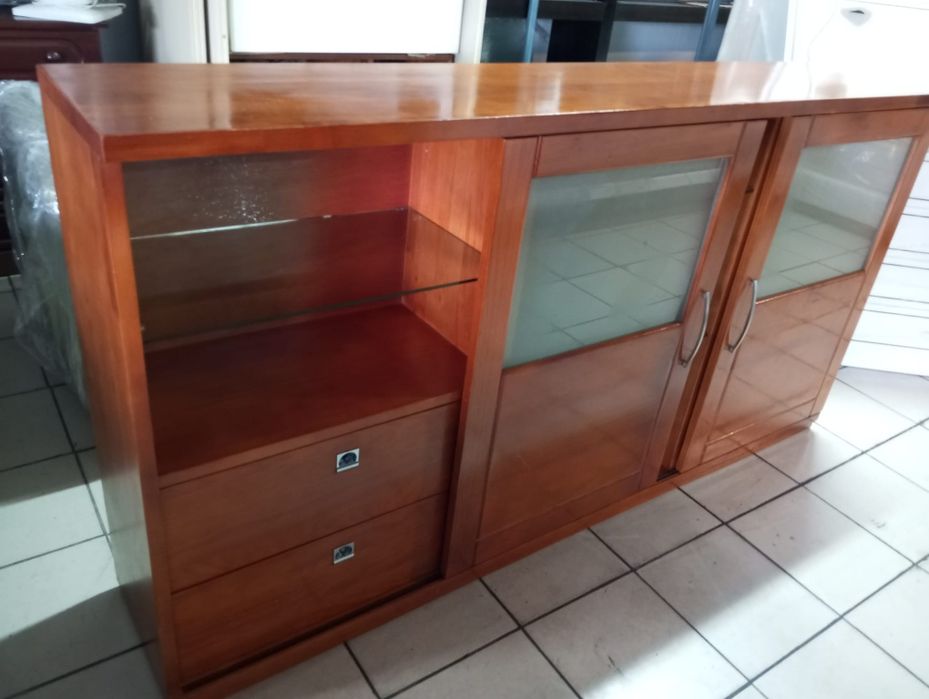 Aparador em Madeira Pinho