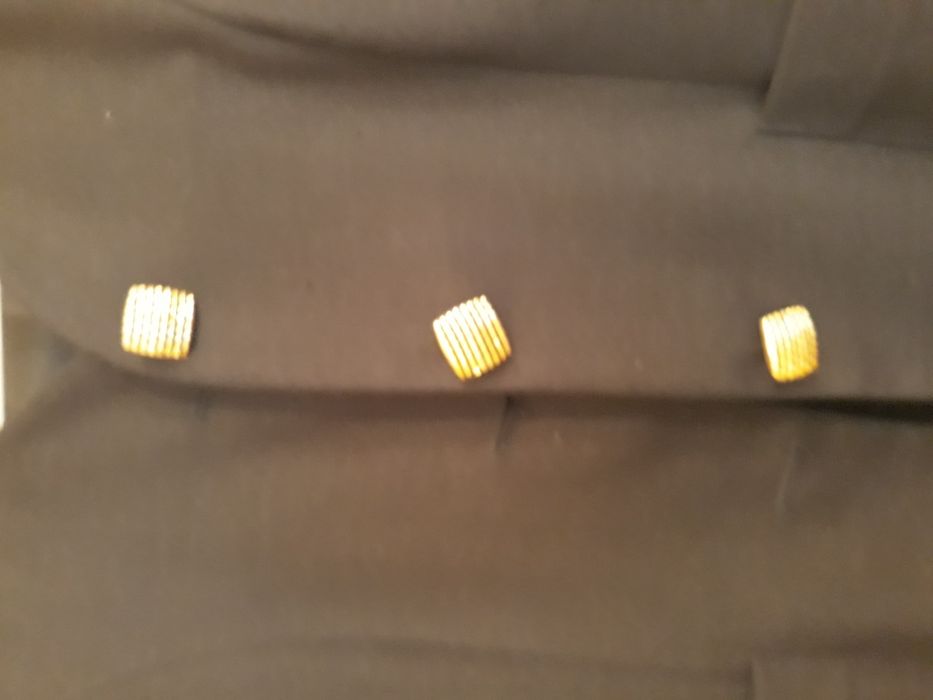 Conjunto saia e casaco preto tamanho 40 como novo