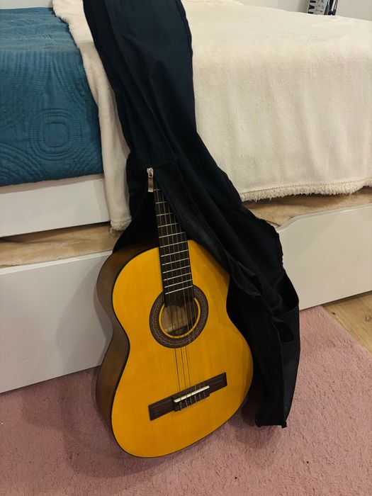 Guitarra clássica espanhola acústica