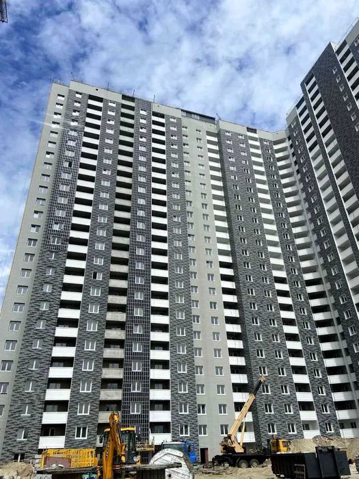 1 кімнатна S=48кв.м з ремонтом(ЖК Деснянський) 2 поверсі.