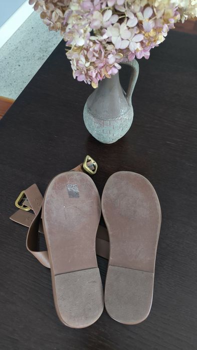 Skórzane, brązowe sandały Reserved,r. 39