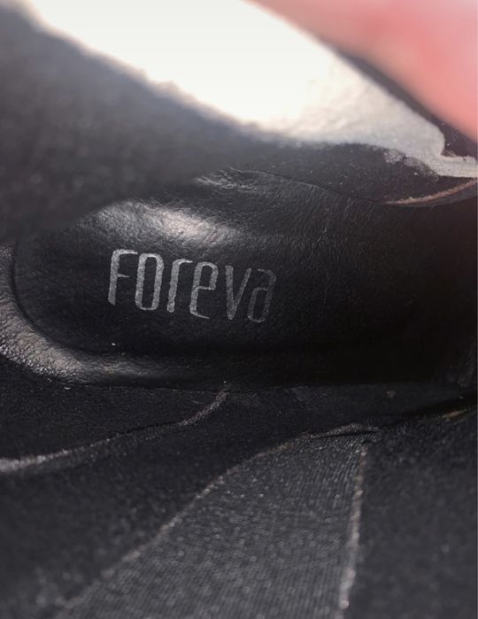 Botas de cano pelo tornozelo marca Foreva tamanho 36