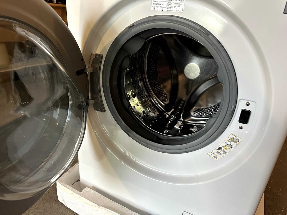 Pralka LG LG Vivace V500 9kg TurboWash™ 1400rpm ThinQ F4WV509S2E