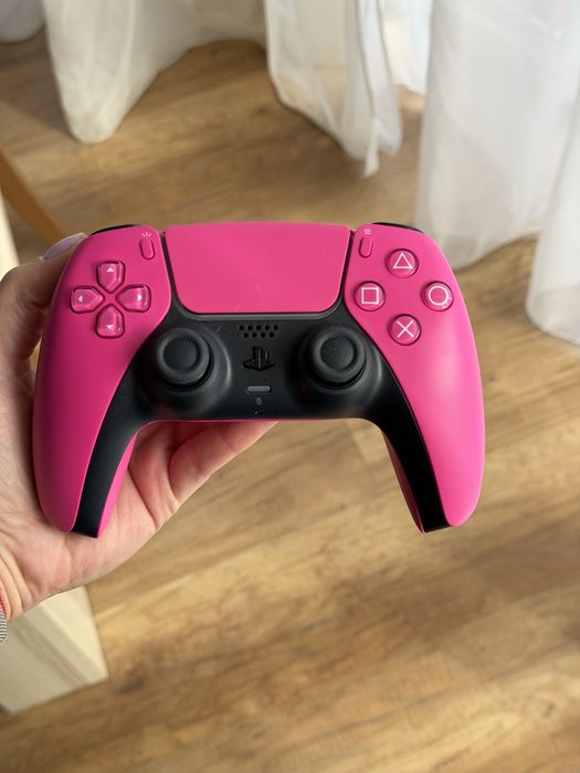 Różowy pad sony PS 5