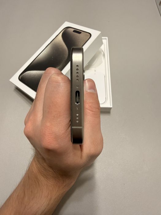 iPhone 15 Pro 256 GB Natural Titanium