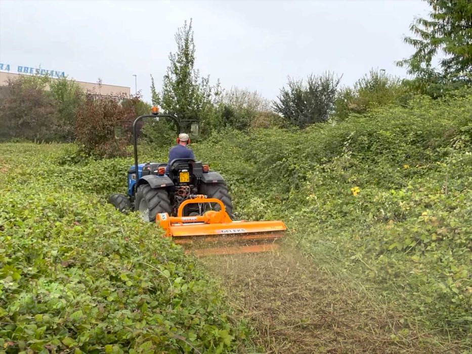Triturador martelos 1.85m LEOPARD-180- P/ Trator 40-70cv -Capô Abrível