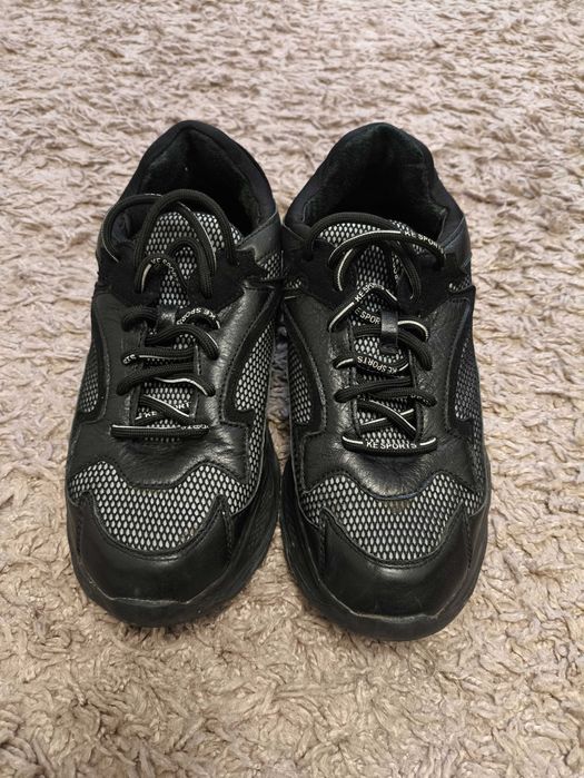 Кросівки шкіряні