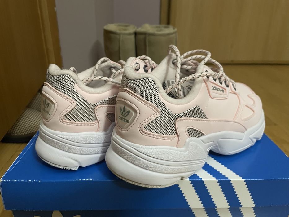 Ténis Adidas  Novos