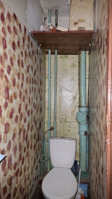 Здається кімната.Борщагівка.