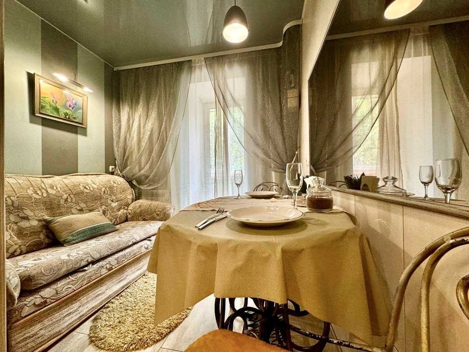 ApartPoltava ЦЕНТР міста 1-кімн Французький шик, готельний чек