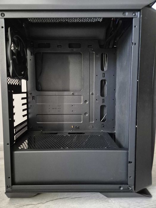 якісний ATX корпус AeroCool Aero One Eclipse з райзером вертикального встановлення відеокарти