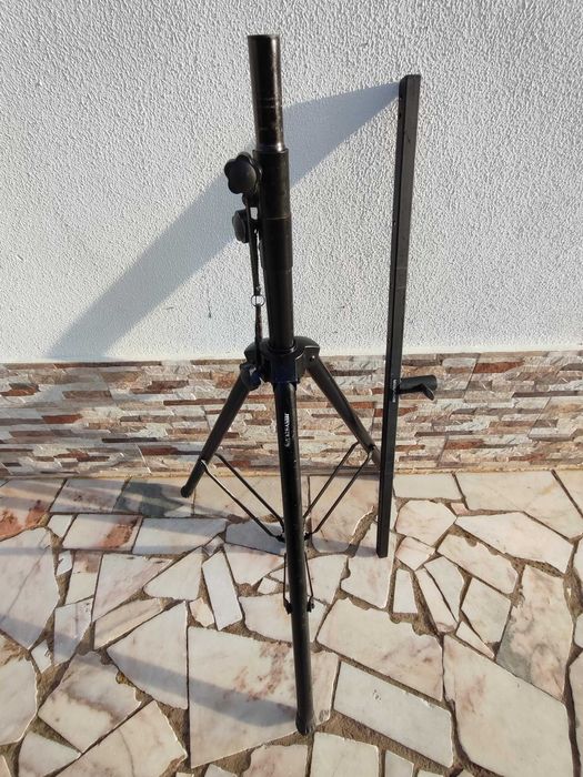 Suporte/Tripé luzes c/ barra JBL systems