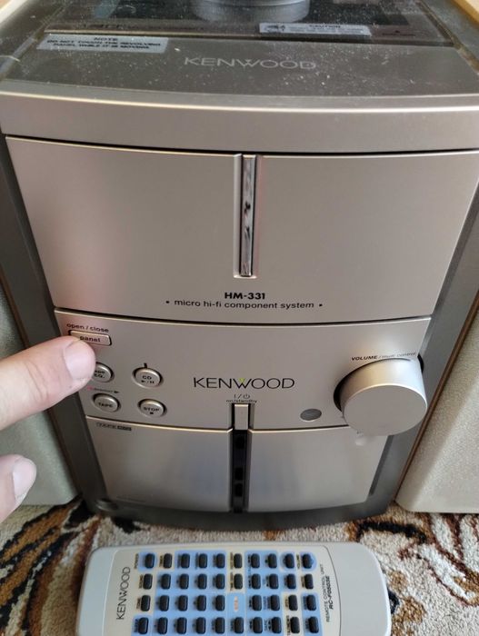 Wieża "Kenwood" z pilotem i kolumnami