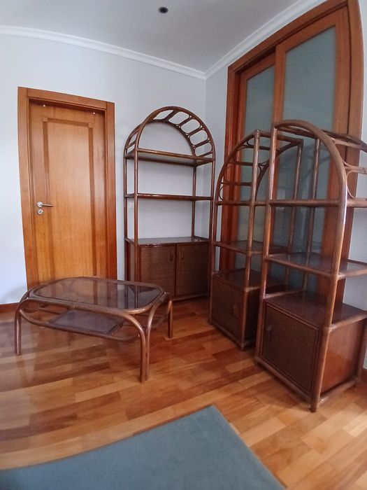 Mobilia de sala em bambu