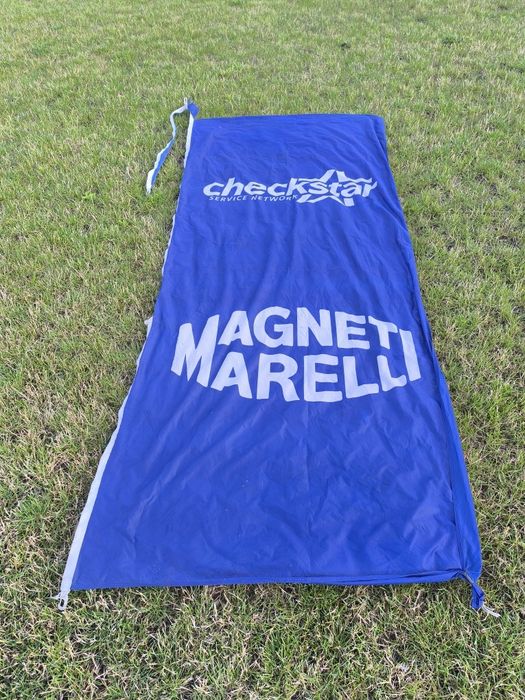 Regały, banery po sklepie motoryzacyjnym, reklama, stojaki Mobil,Bosch