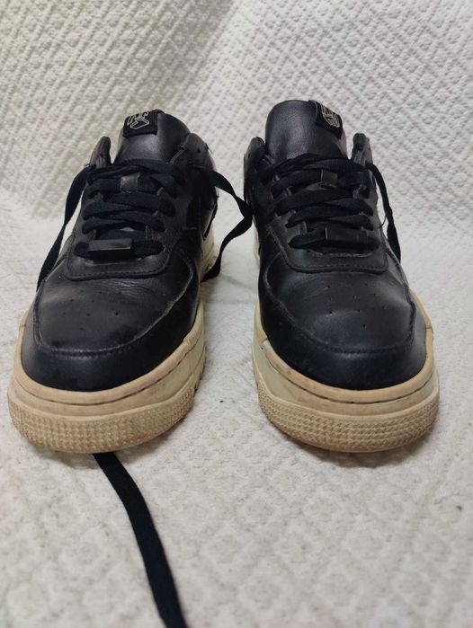 Sapatilhas Nike Air Force tam. 41 em muito bom estado.