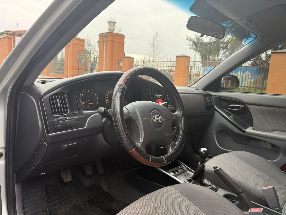 Hyundai Elantra в дуже гарному стані