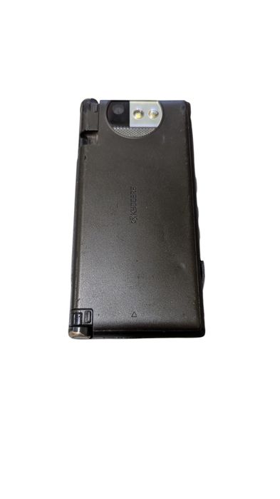 Kyocera m9300 (Первый телефон с двумя экранами)