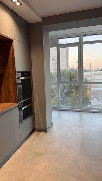 У продажу ​елегантна 2к квартира з авторським дизайном у ЖК River Park