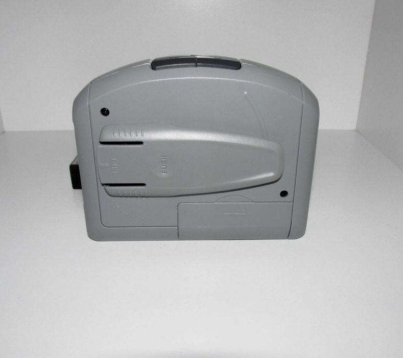 Phillips walkman cassete Player + 2 Tapes