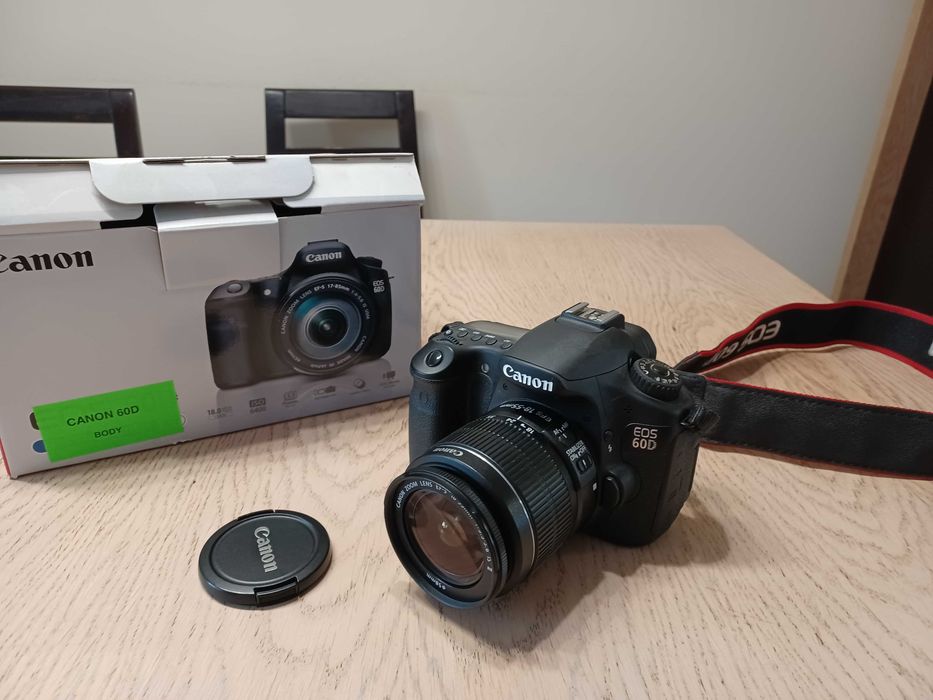CANON 60D stan idealny. Tylko 5327 zdjęć, z obiektywem 18-55 f/3,5-5,6 IS II lub z innym. wymienionym w ogłoszeniu, albo BODY.