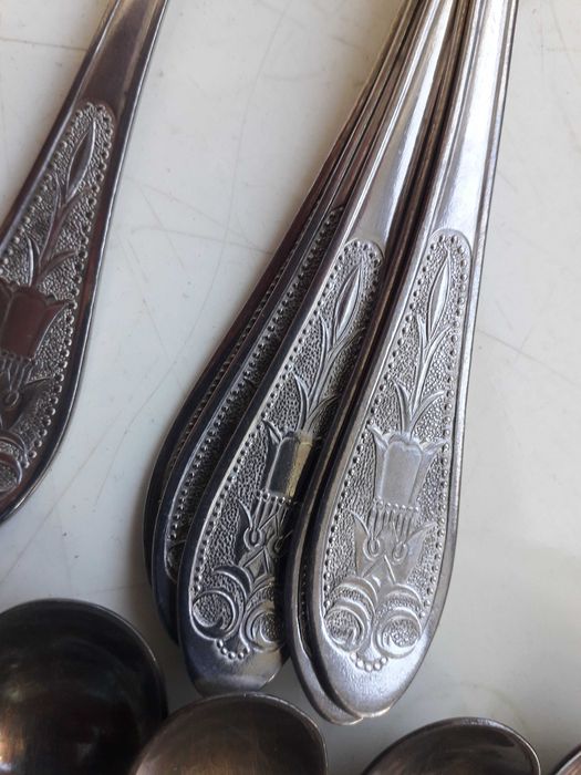 Продам десертная .кофейная  ложка.нож из нержавейки мельхиора
