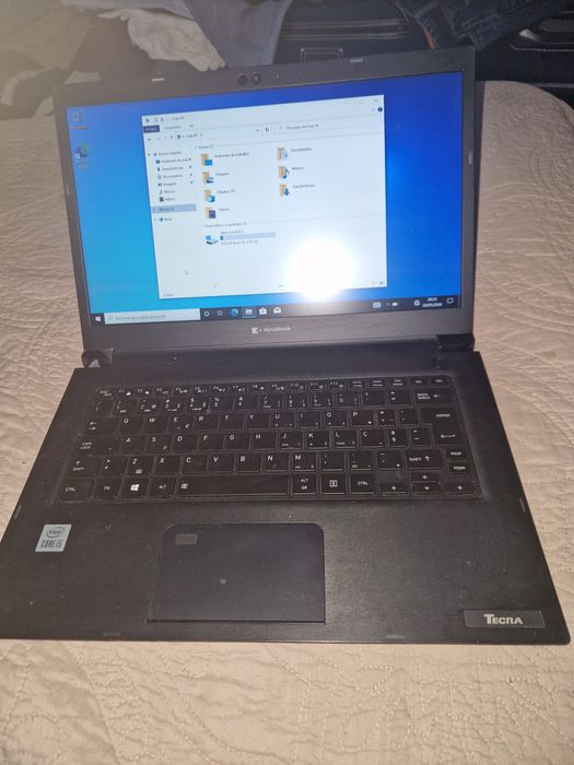 Toshiba Dynabook TECRA A40-G-1A8.